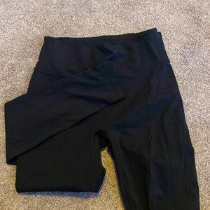 Black Fabletics leggings